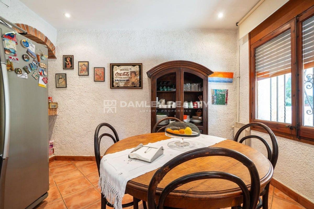 5 sovrum Villa till salu i Santa Cristina d'Aro med pool - 1 272 000 € (Ref: 9345713)