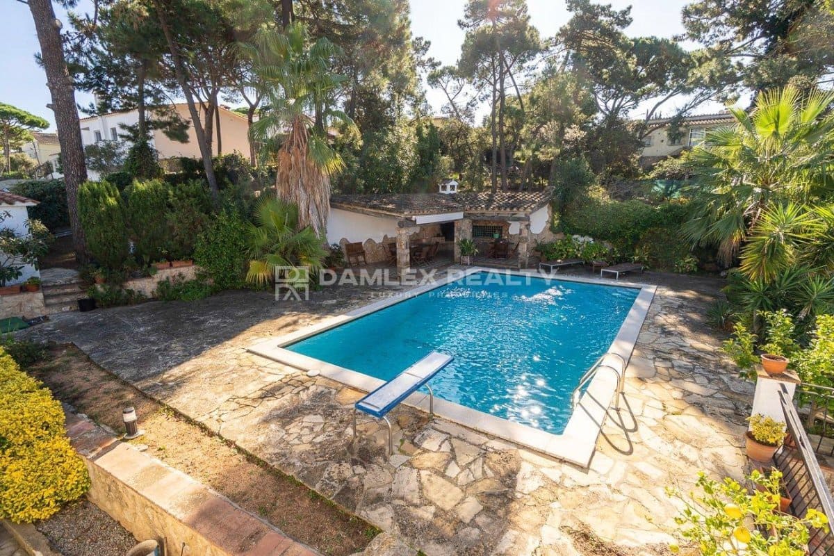 5 sovrum Villa till salu i Santa Cristina d'Aro med pool - 1 272 000 € (Ref: 9345713)