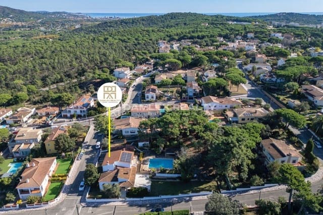 5 bedroom Villa for sale in Santa Cristina d'Aro with pool - € 1,272,000 (Ref: 9345713)