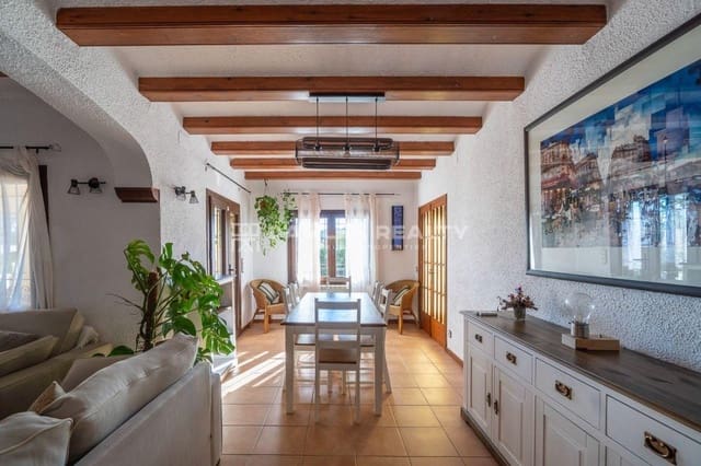 4 Zimmer Villa zu verkaufen in Calonge i Sant Antoni mit Pool - 695.000 € (Ref: 9425396)