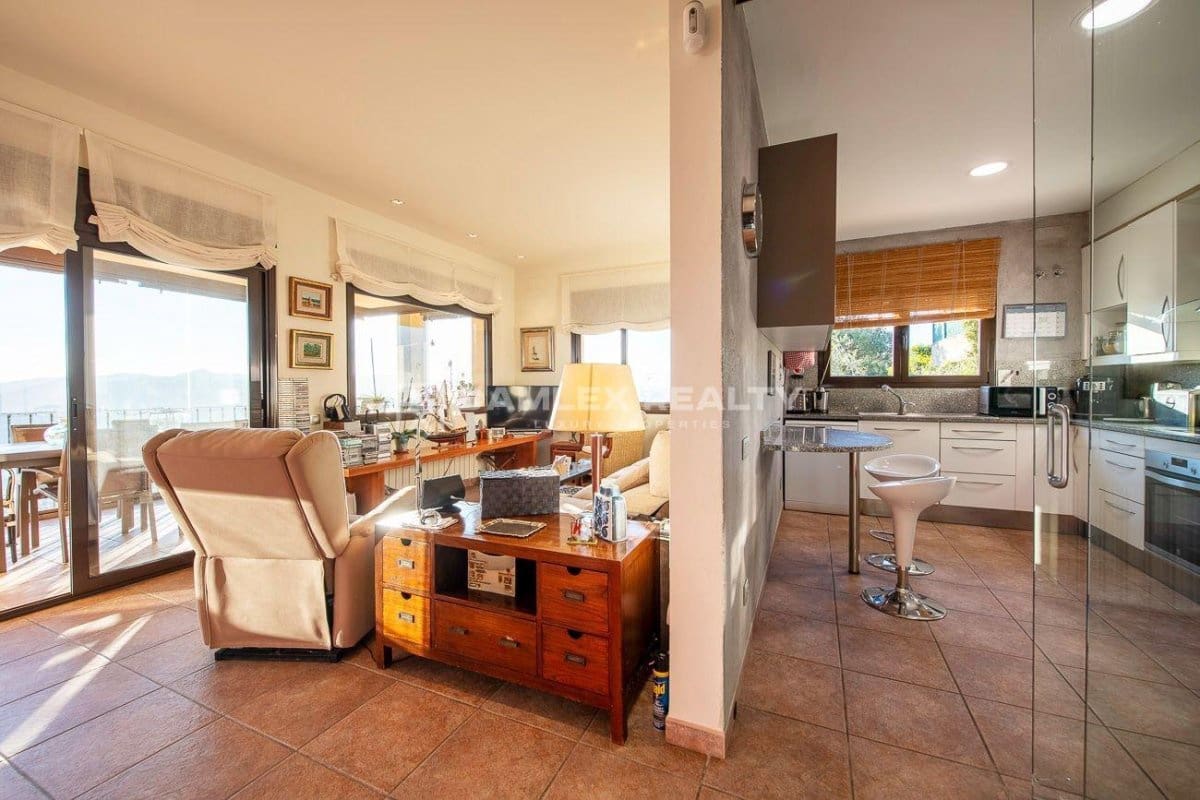 4 sypialnia Willa na sprzedaż w Santa Cristina d'Aro z basenem - 599 000 € (Ref: 9438714)