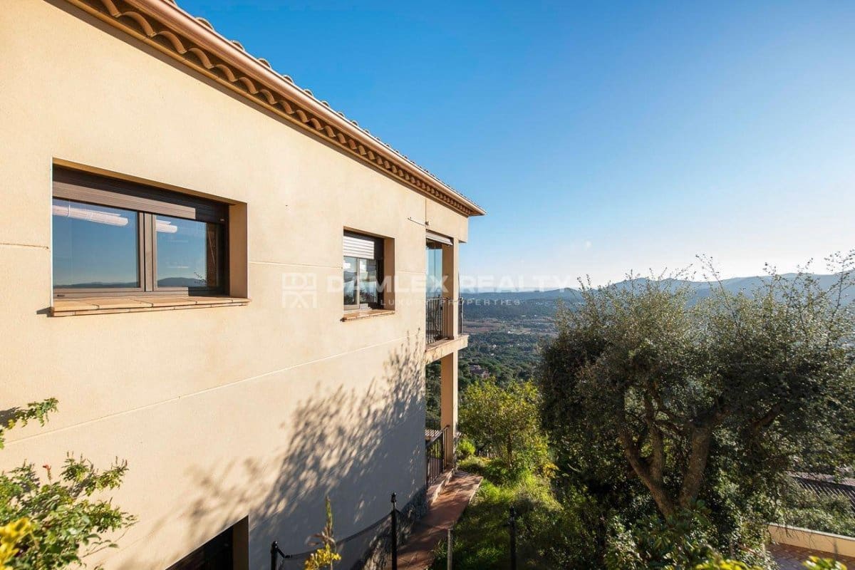 4 sypialnia Willa na sprzedaż w Santa Cristina d'Aro z basenem - 599 000 € (Ref: 9438714)