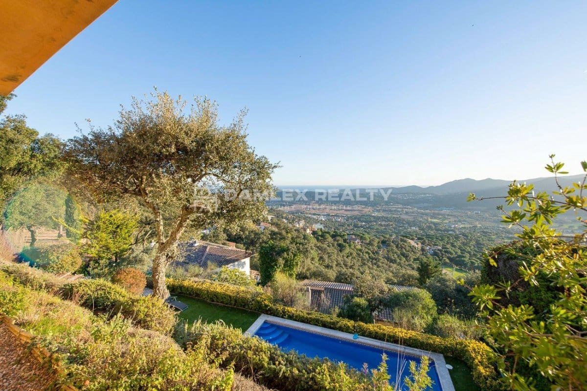 4 sypialnia Willa na sprzedaż w Santa Cristina d'Aro z basenem - 599 000 € (Ref: 9438714)