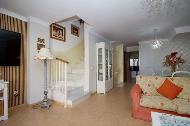 4 camera da letto Villetta a Schiera in vendita in Coín con garage - 395.000 € (Rif: 10045841)