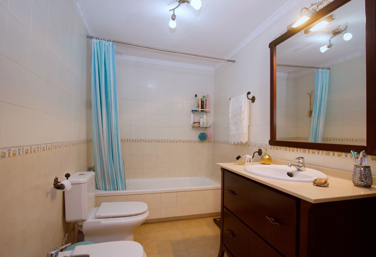 4 camera da letto Villetta a Schiera in vendita in Coin con garage - 395.000 € (Rif: 10045841)