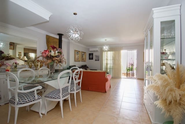 4 camera da letto Villetta a Schiera in vendita in Coín con garage - 395.000 € (Rif: 10045841)