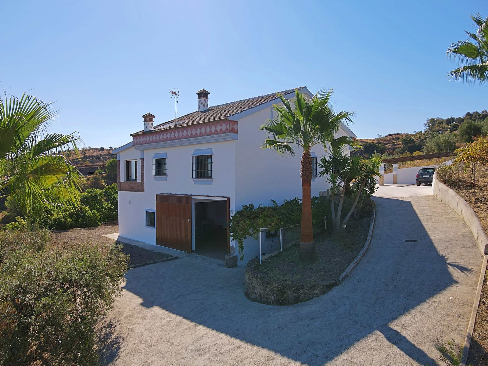 4 soveværelse Finca/Landehus til salg i Coin med swimmingpool garage - € 650.000 (Ref: 5374436)