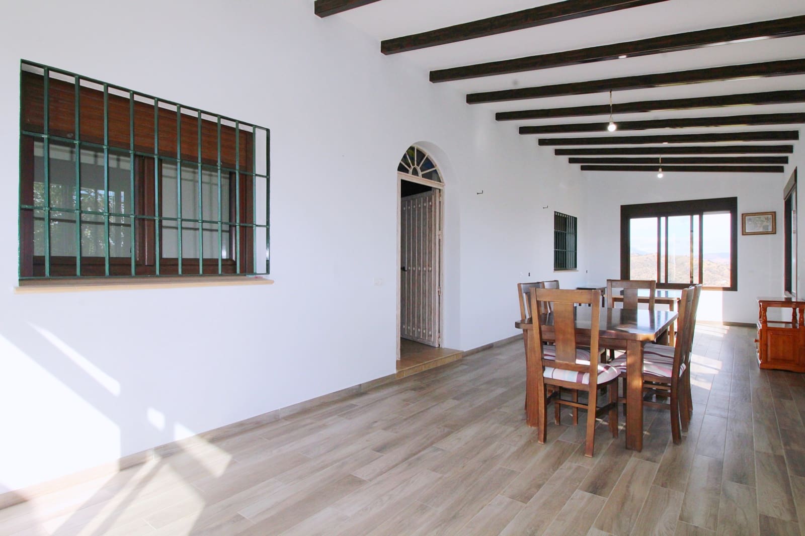 4 soveværelse Finca/Landehus til salg i Coin med swimmingpool garage - € 650.000 (Ref: 5374436)