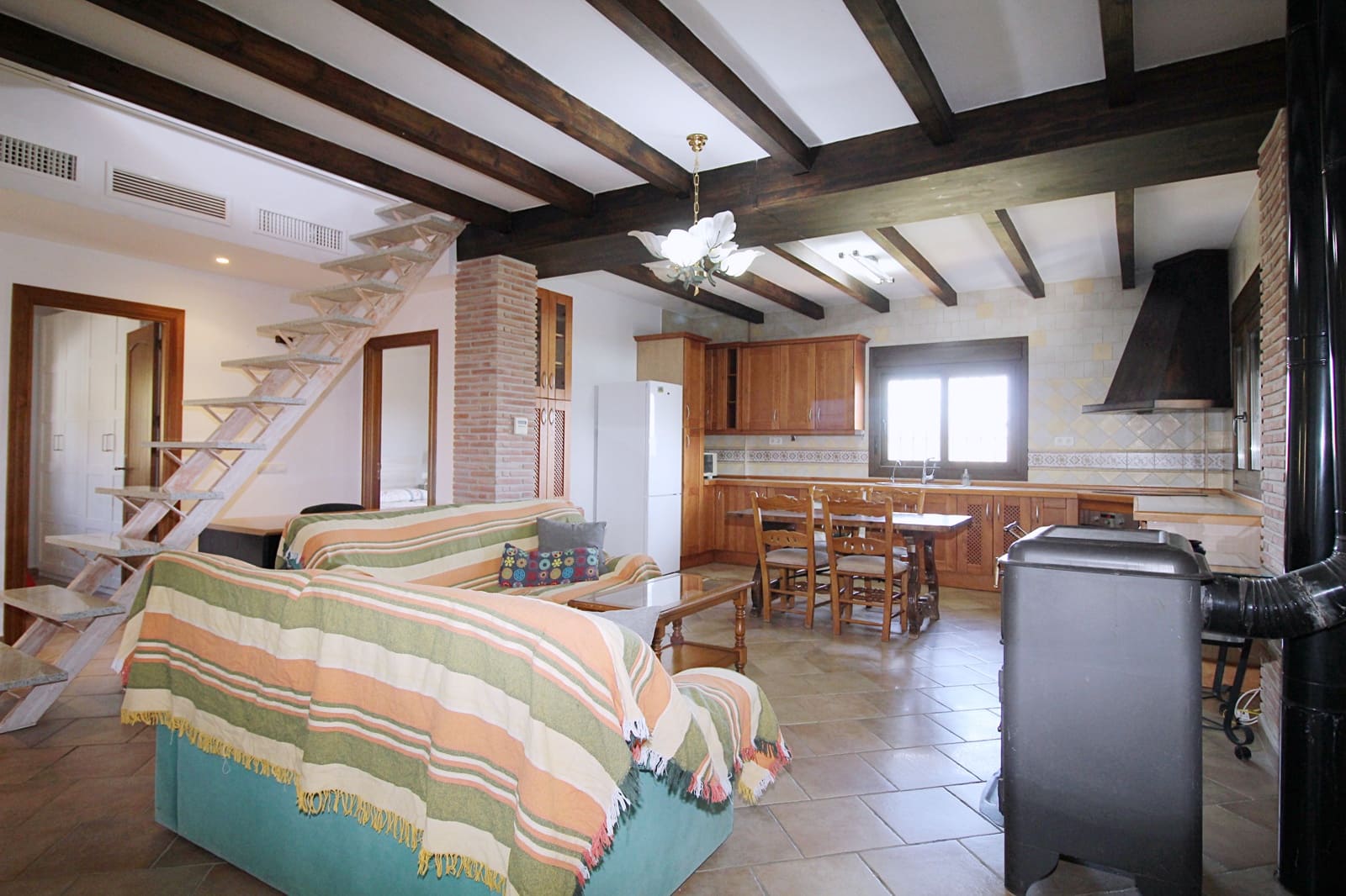 4 soveværelse Finca/Landehus til salg i Coin med swimmingpool garage - € 650.000 (Ref: 5374436)