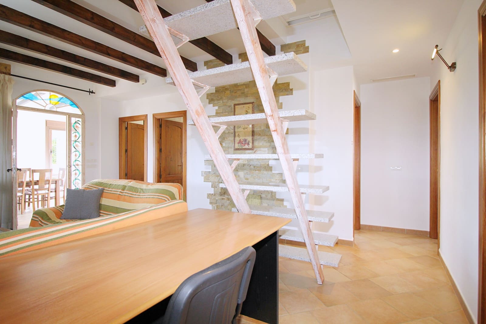 4 soveværelse Finca/Landehus til salg i Coin med swimmingpool garage - € 650.000 (Ref: 5374436)