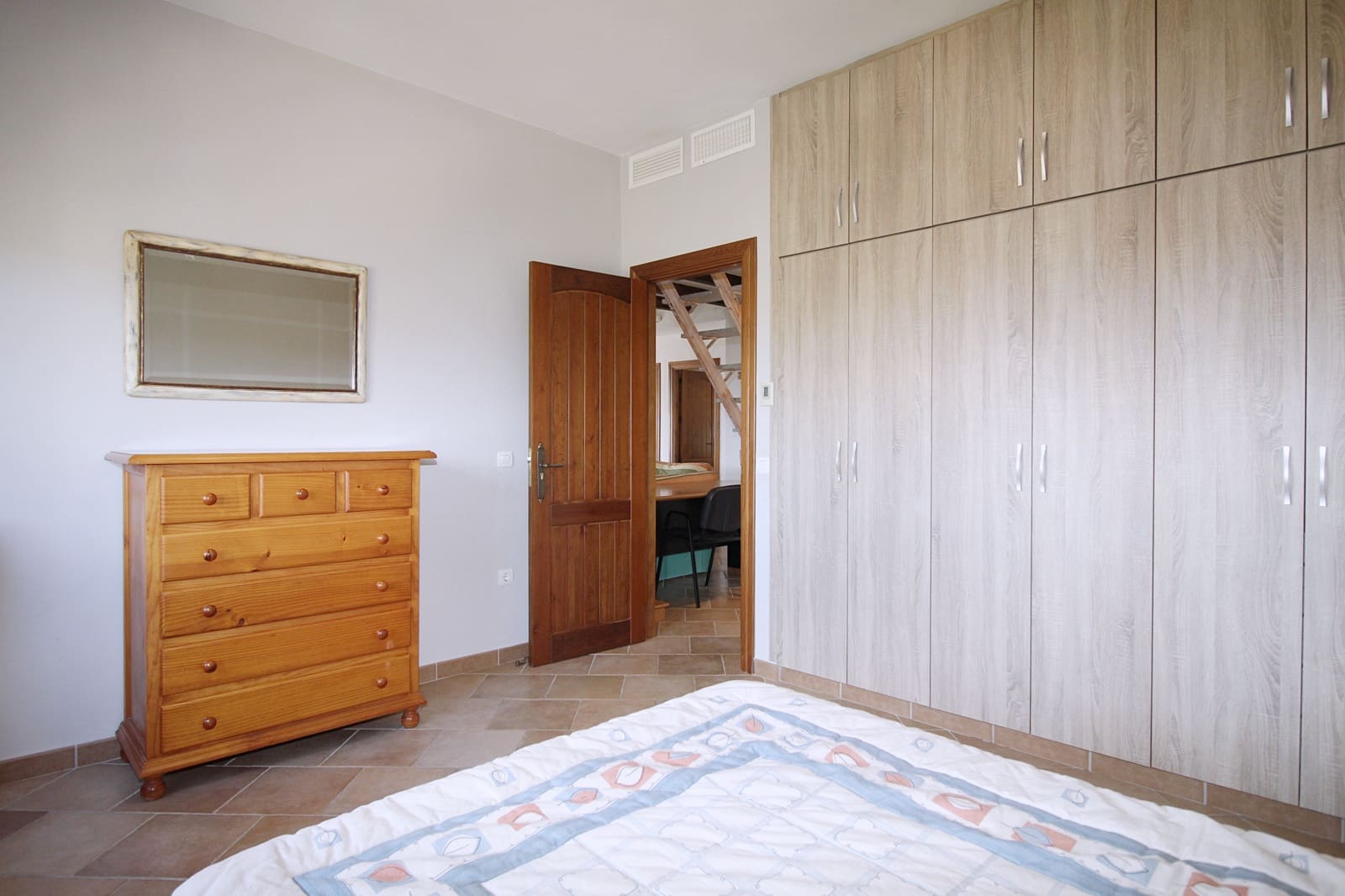 4 soveværelse Finca/Landehus til salg i Coin med swimmingpool garage - € 650.000 (Ref: 5374436)