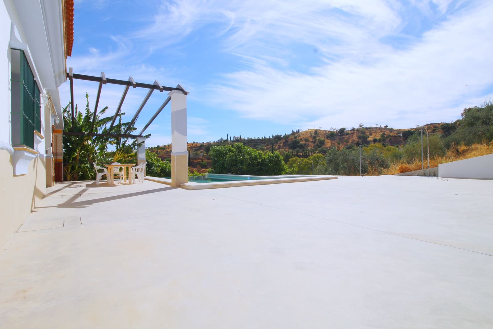 4 soveværelse Finca/Landehus til salg i Coin med swimmingpool garage - € 650.000 (Ref: 5374436)