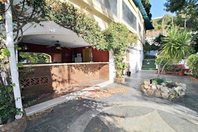 Restaurant/Bar for sale in Mijas Costa, Mijas with pool - € 1,650,000 (Ref: 5635343)
