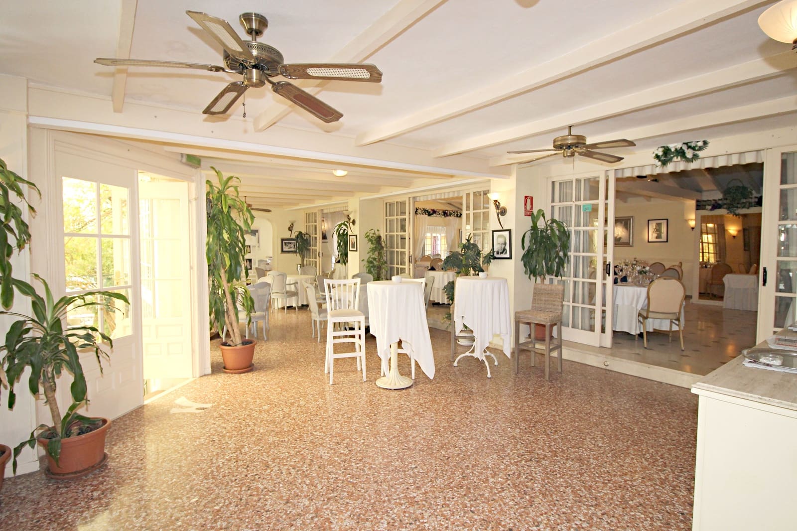 Restaurant/Bar til salg i Mijas Costa med swimmingpool - € 1.650.000 (Ref: 5635343)