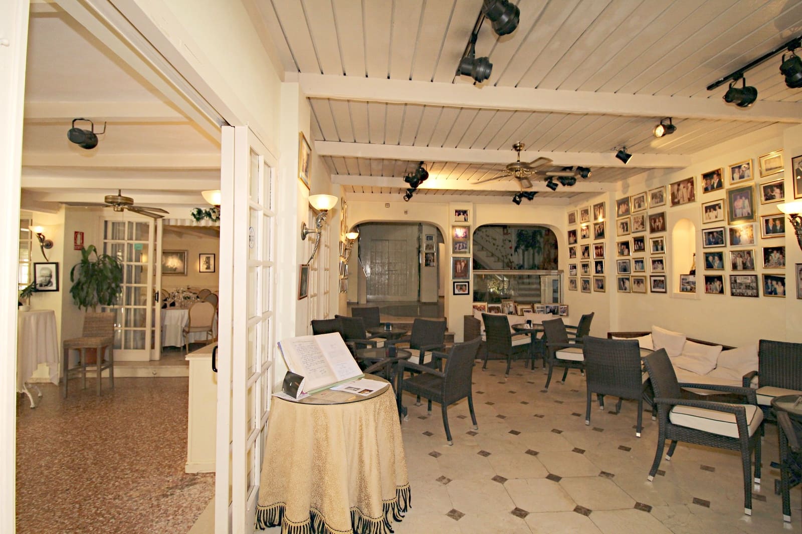 Restaurant/Bar til salg i Mijas Costa med swimmingpool - € 1.650.000 (Ref: 5635343)