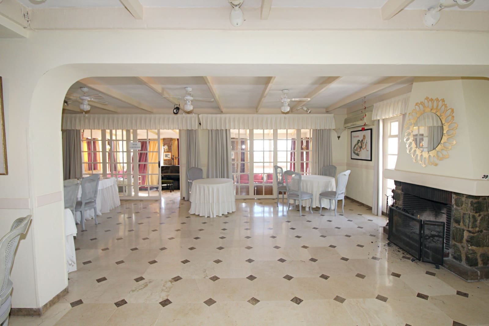 Restaurant/Bar til salg i Mijas Costa med swimmingpool - € 1.650.000 (Ref: 5635343)