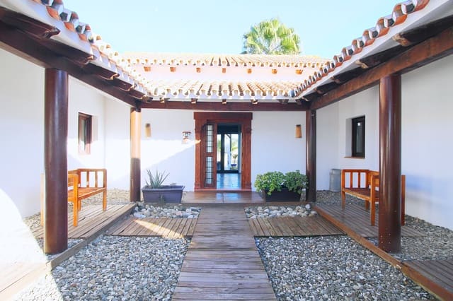 5 bedroom Finca/Country House for rent in Cártama with pool - € 2,200 (Ref: 5700048)