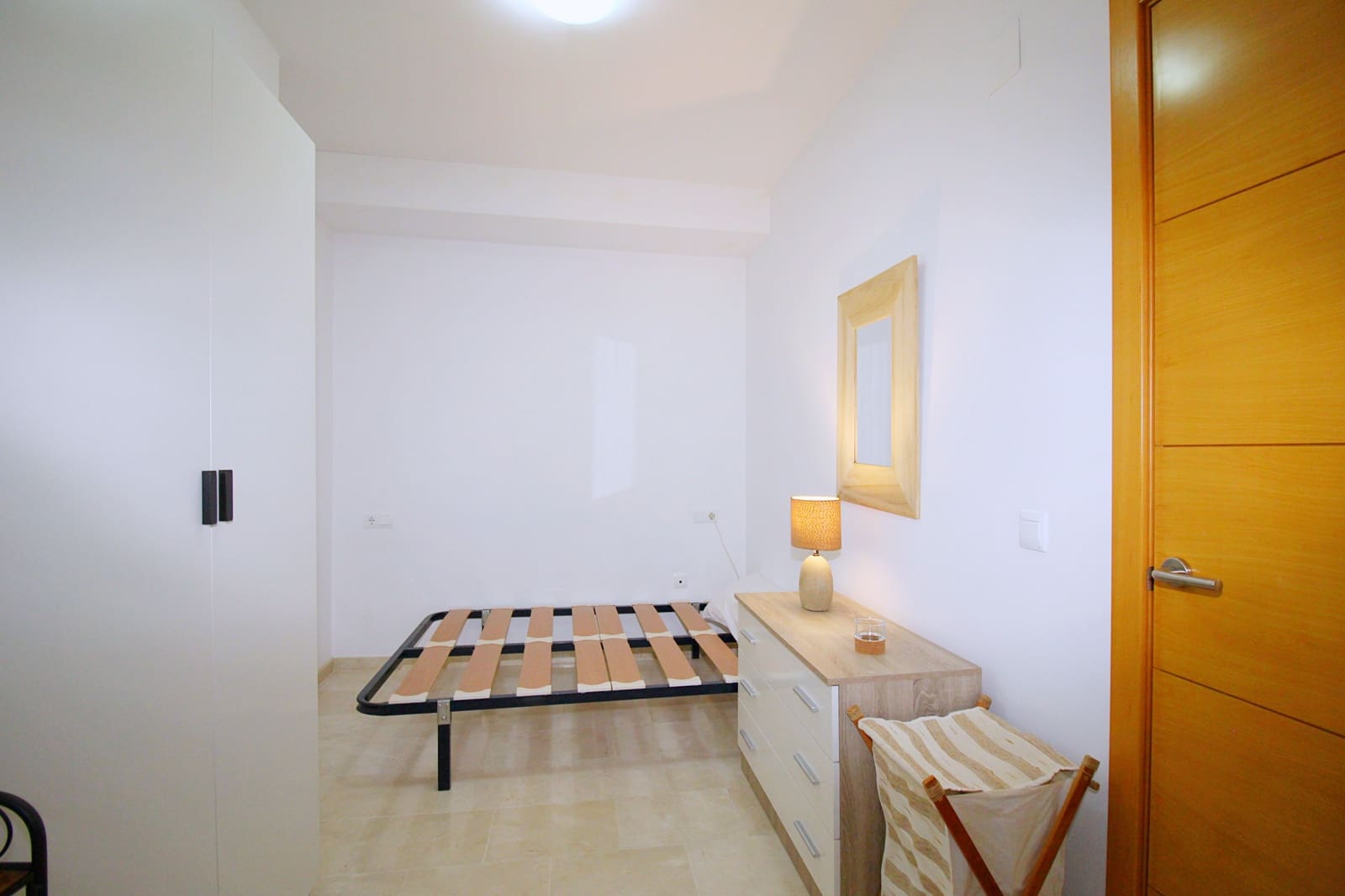 Appartement de 2 chambres à louer à Coin - 700 € (Ref: 6019442)