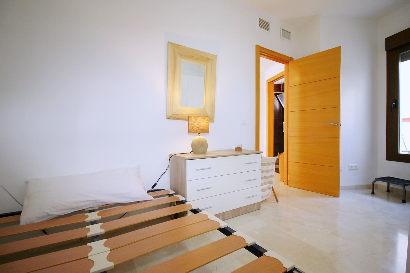 Appartement de 2 chambres à louer à Coin - 700 € (Ref: 6019442)