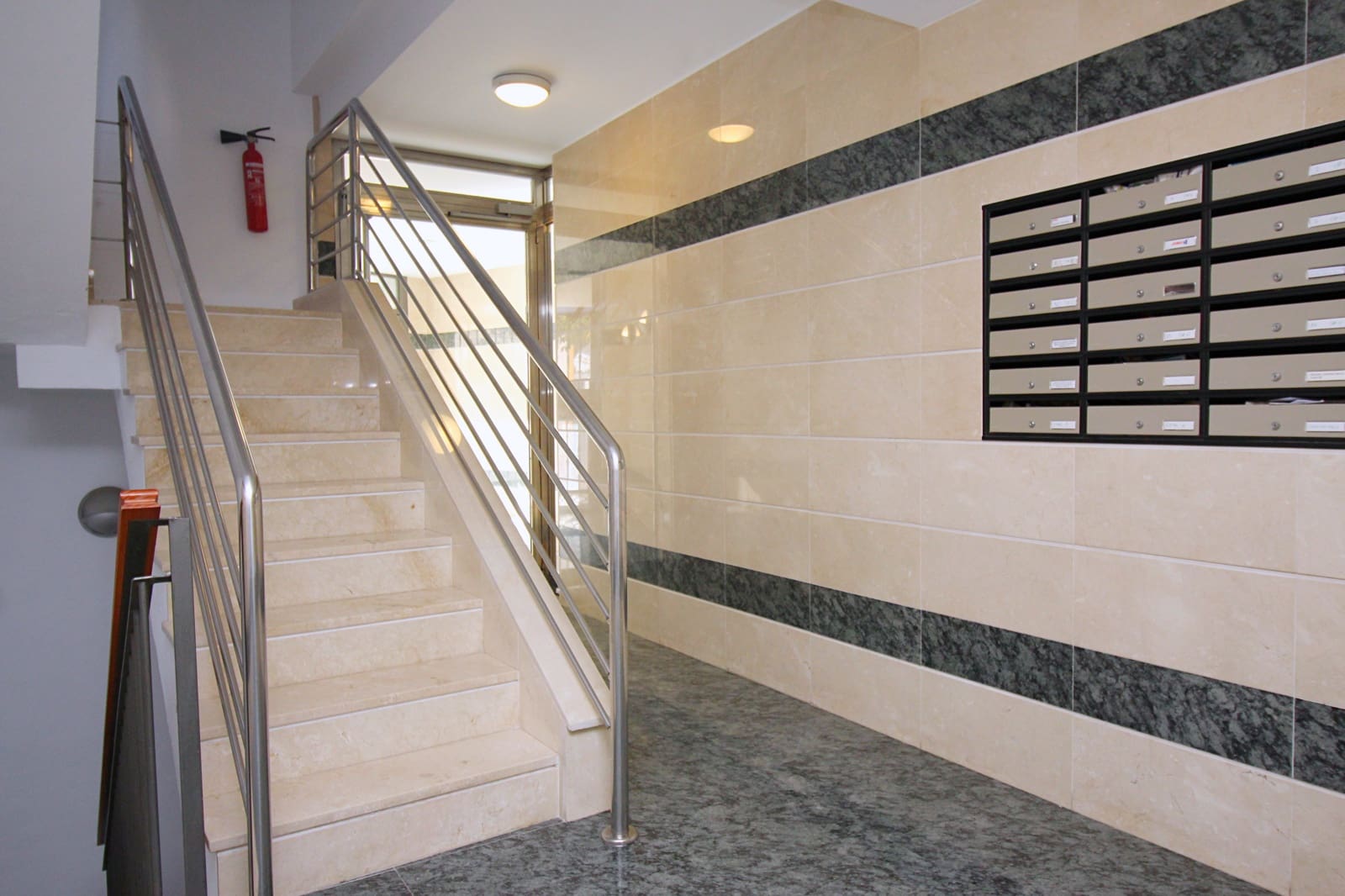 Appartement de 2 chambres à louer à Coin - 700 € (Ref: 6019442)