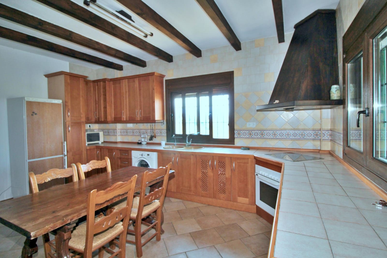 4 soveværelse Finca/Landehus til salg i Coin med swimmingpool garage - € 650.000 (Ref: 6261804)