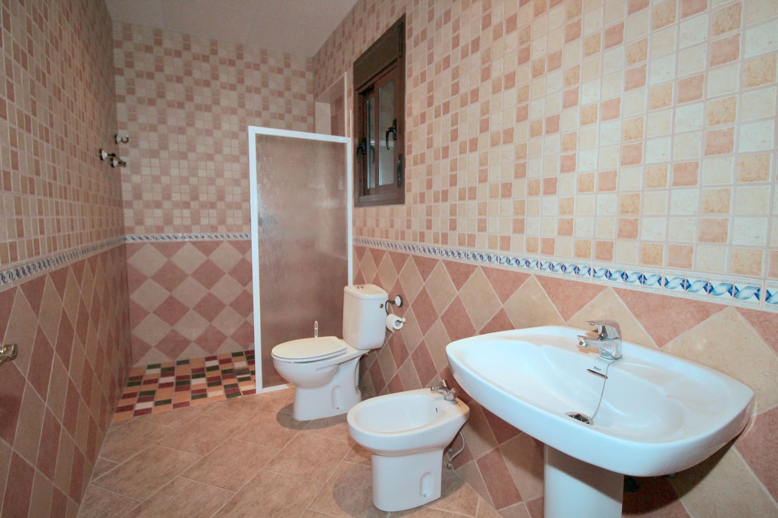 4 soveværelse Finca/Landehus til salg i Coin med swimmingpool garage - € 650.000 (Ref: 6261804)