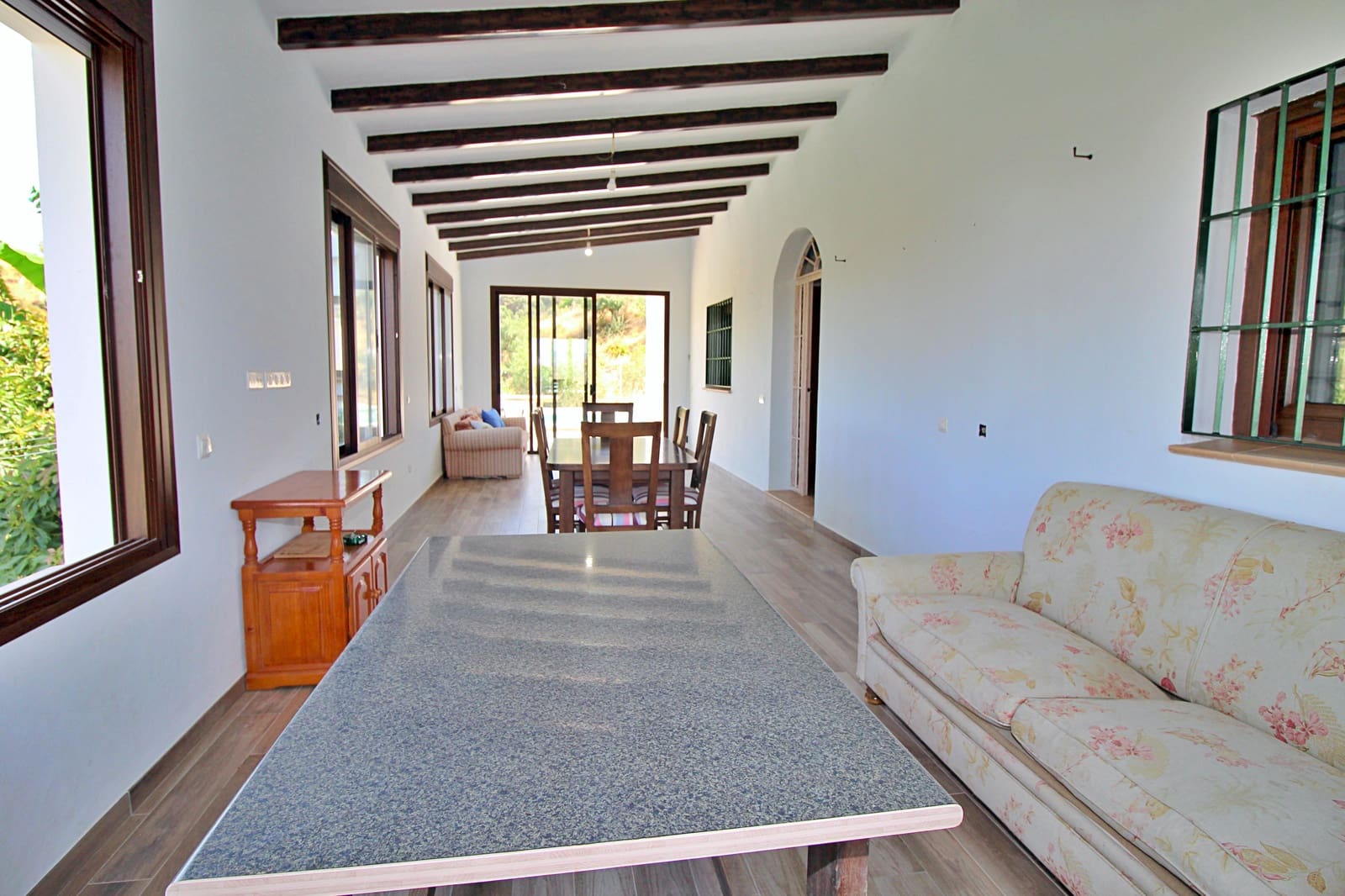 4 soveværelse Finca/Landehus til salg i Coin med swimmingpool garage - € 650.000 (Ref: 6261804)