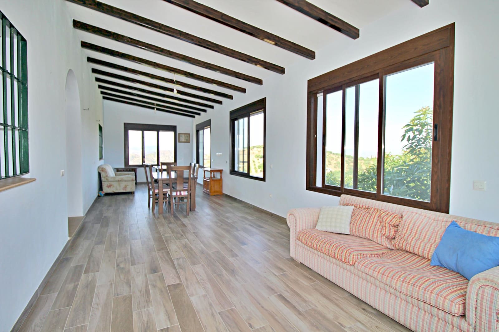 4 soveværelse Finca/Landehus til salg i Coin med swimmingpool garage - € 650.000 (Ref: 6261804)