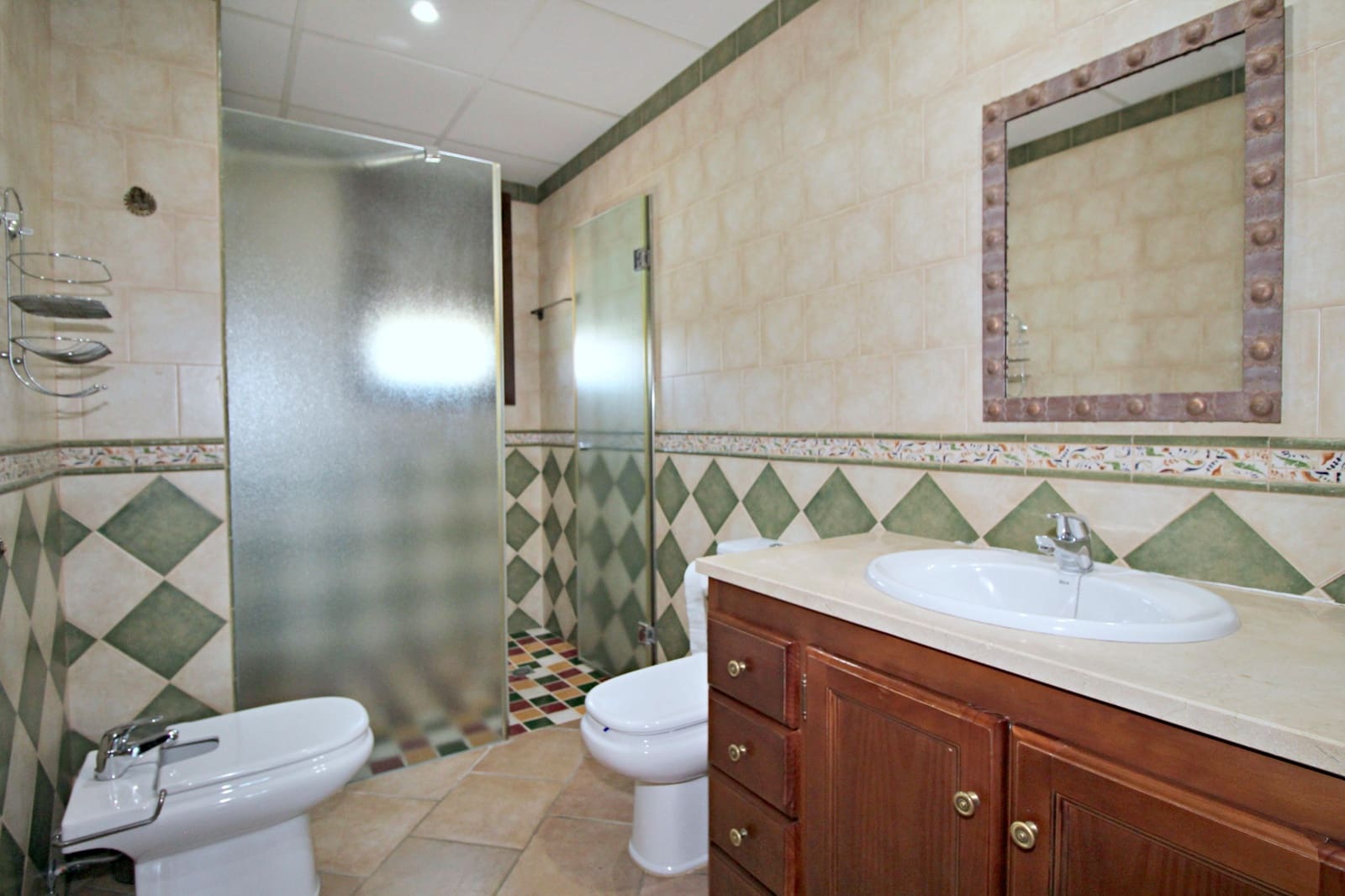 4 soveværelse Finca/Landehus til salg i Coin med swimmingpool garage - € 650.000 (Ref: 6261804)