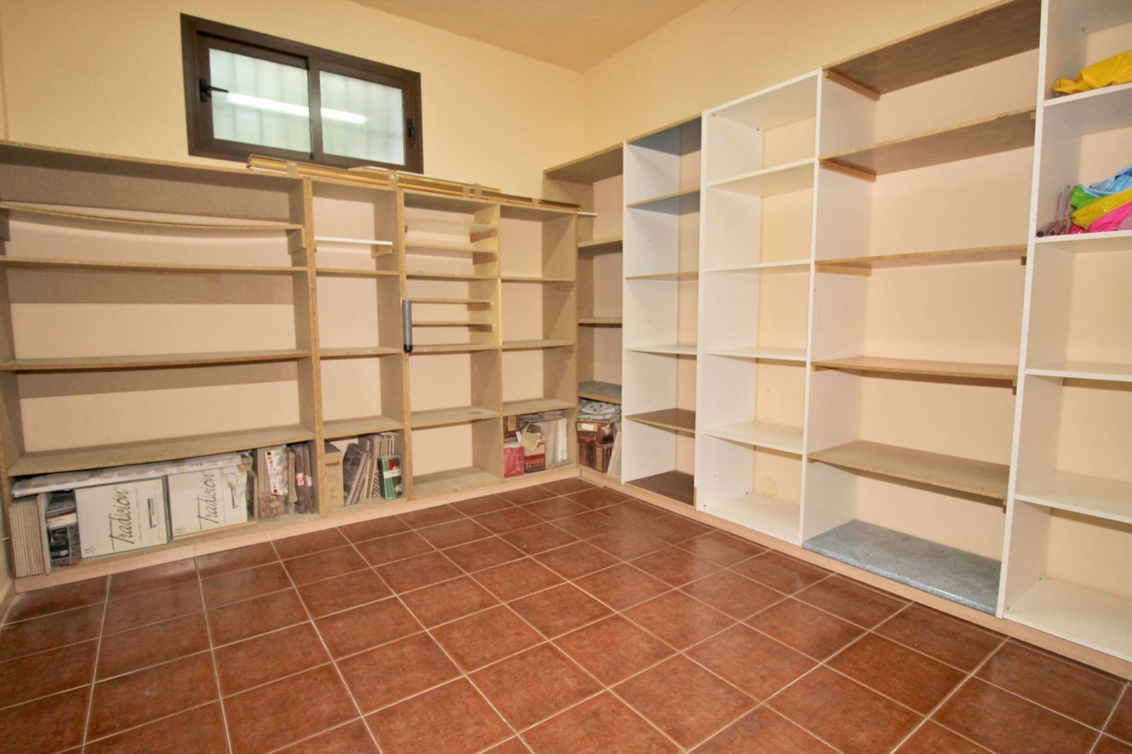 4 soveværelse Finca/Landehus til salg i Coin med swimmingpool garage - € 650.000 (Ref: 6261804)