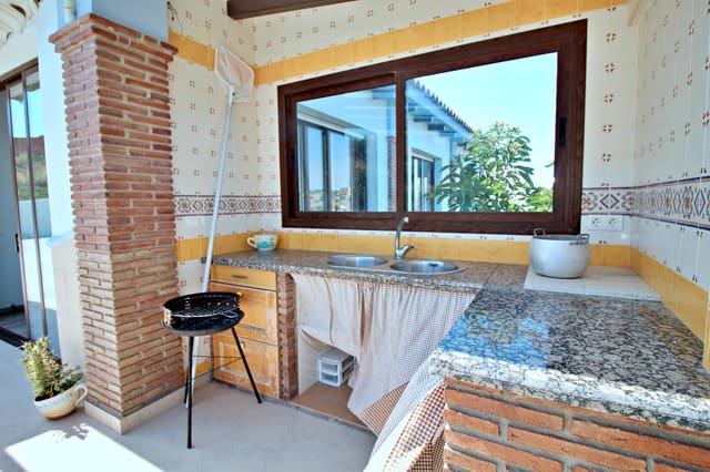 4 bedroom Finca/Country House for sale in Coín with pool garage - € 650,000 (Ref: 6261804)