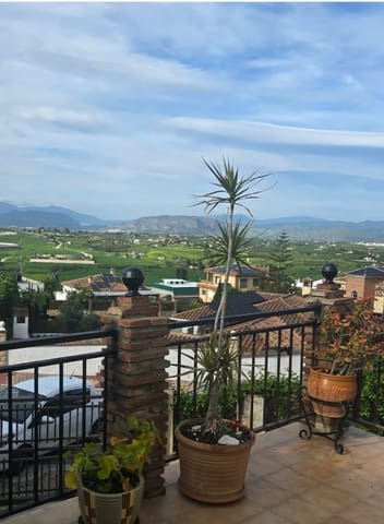 3 sypialnia Willa do wynajęcia w Coín z basenem garażem - 1 800 € (Ref: 6672874)