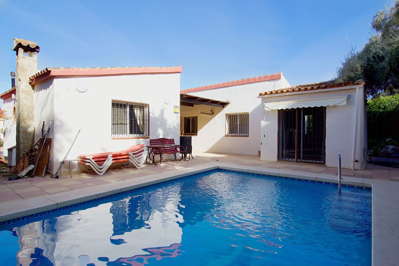 3 soverom Villa til leie i Coin med svømmebasseng garasje - € 1 700 (Ref: 6672874)