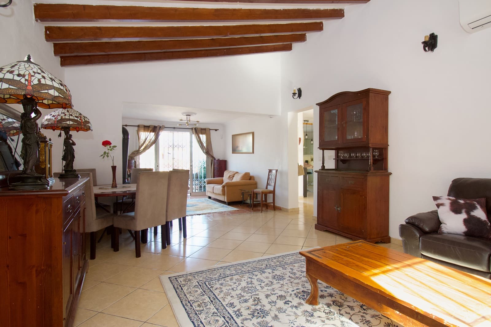 3 soverom Villa til leie i Coin med svømmebasseng garasje - € 1 700 (Ref: 6672874)