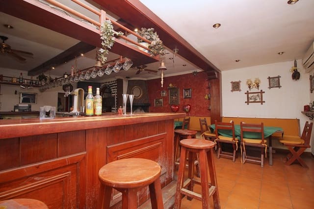 Restaurant/Bar for sale in Marbesa, Marbella - € 850,000 (Ref: 6881709)
