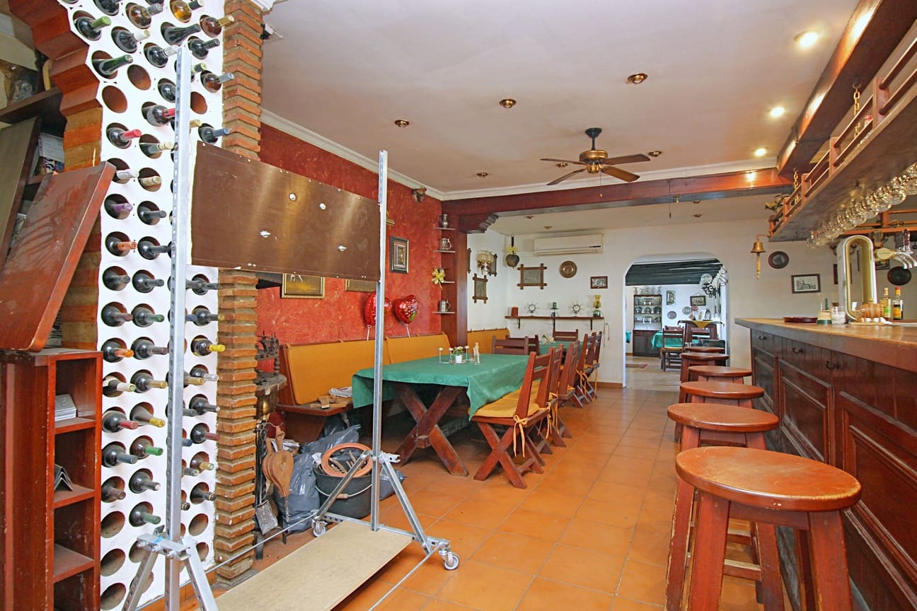 Restaurant/Bar til salg i Marbesa - € 850.000 (Ref: 6881709)