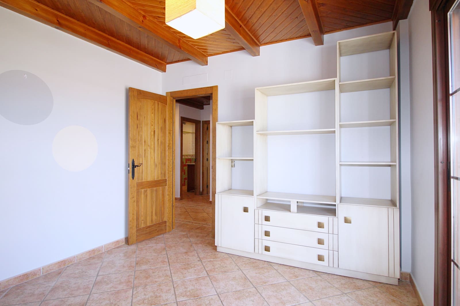 4 soveværelse Villa til leje i Coin med swimmingpool garage - € 1.800 (Ref: 7057383)