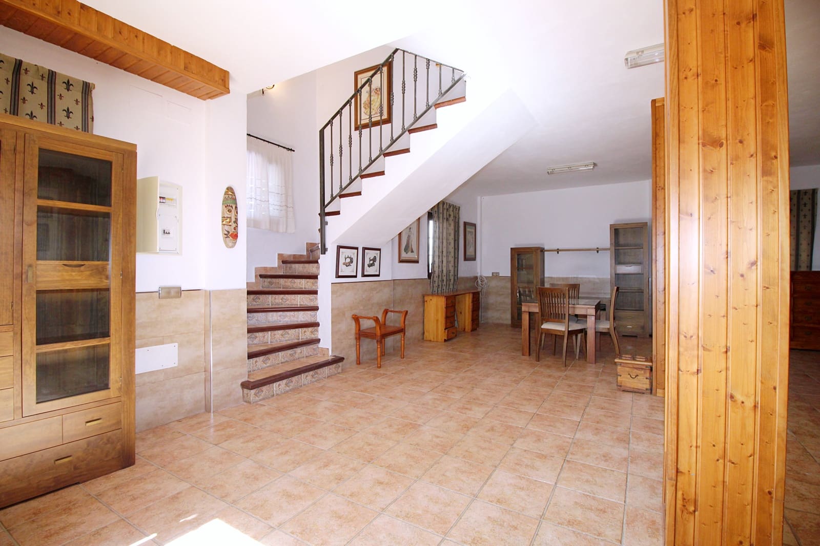 4 soveværelse Villa til leje i Coin med swimmingpool garage - € 1.800 (Ref: 7057383)