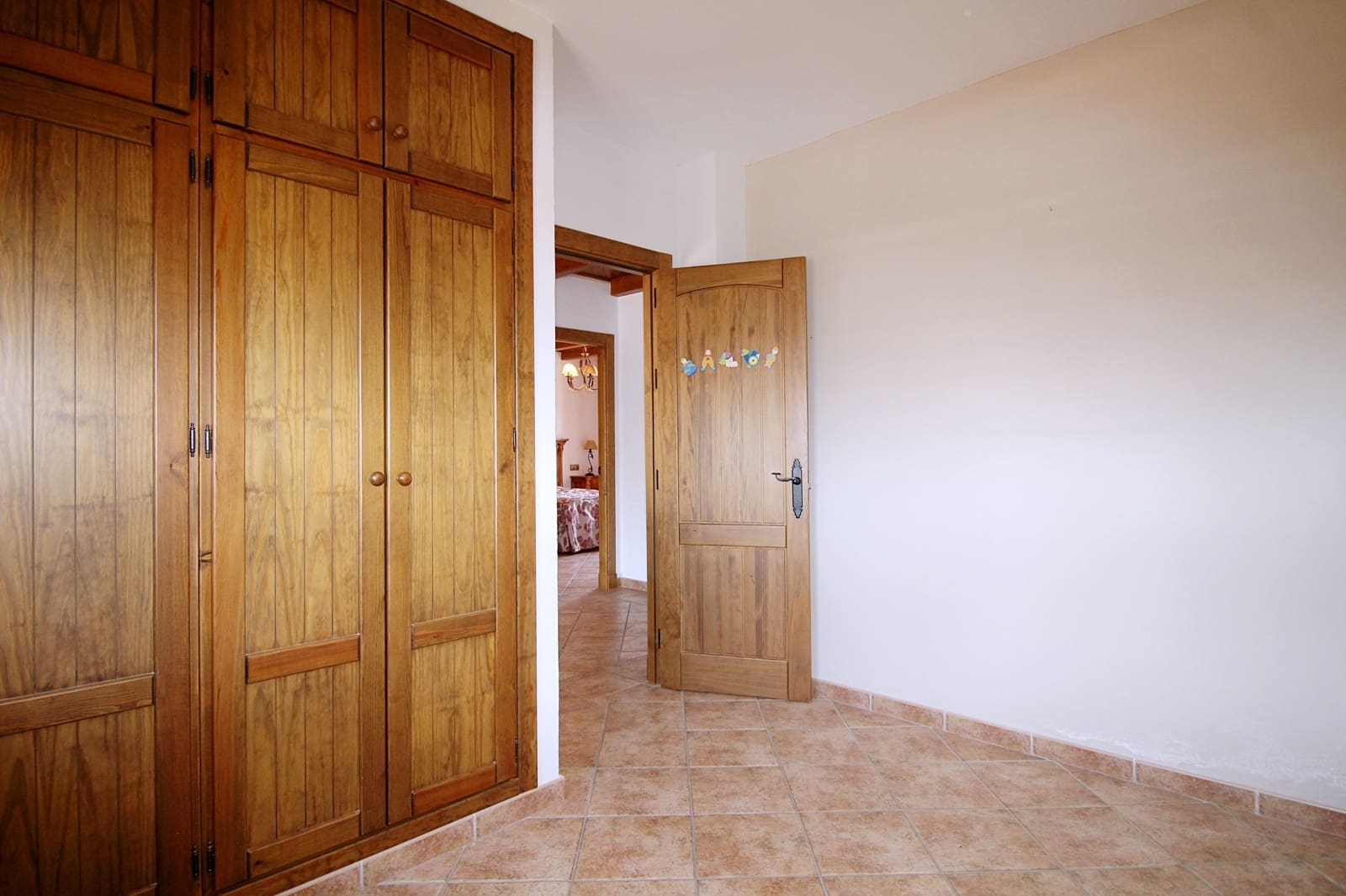 4 soveværelse Villa til leje i Coin med swimmingpool garage - € 1.800 (Ref: 7057383)
