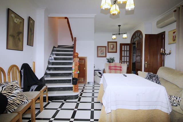 4 bedroom Apartment for sale in Coín - € 850,000 (Ref: 7350111)