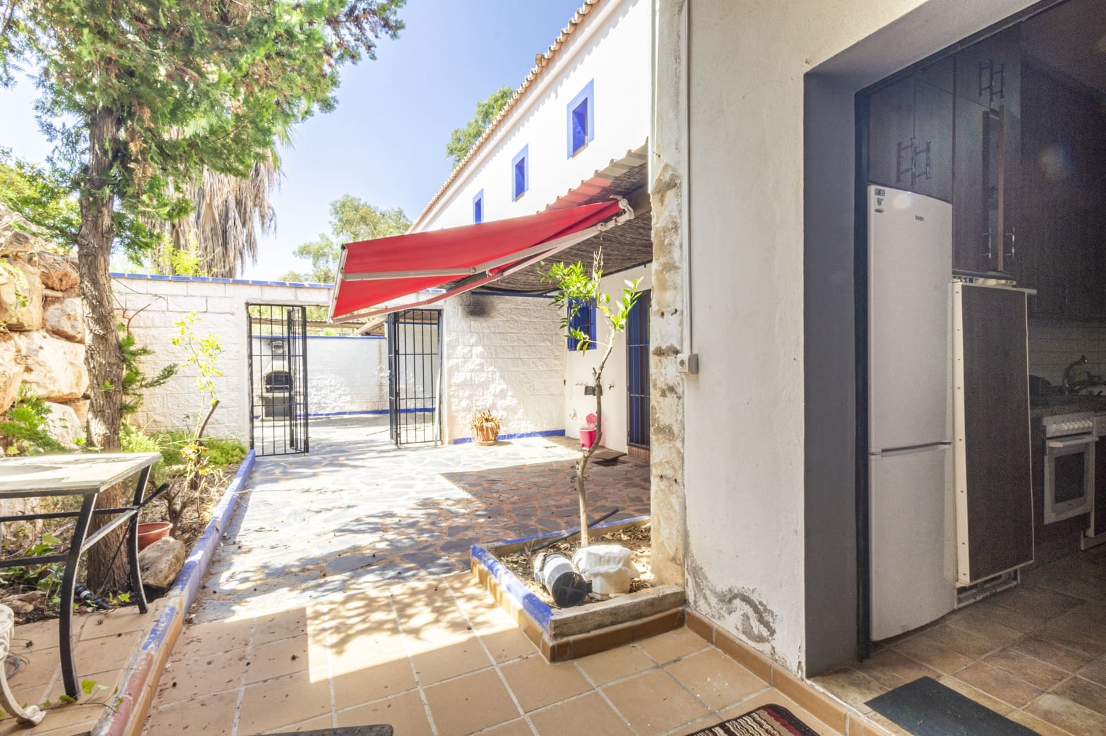 11 soveværelse Finca/Landehus til salg i Guaro med swimmingpool garage - € 780.000 (Ref: 7742096)