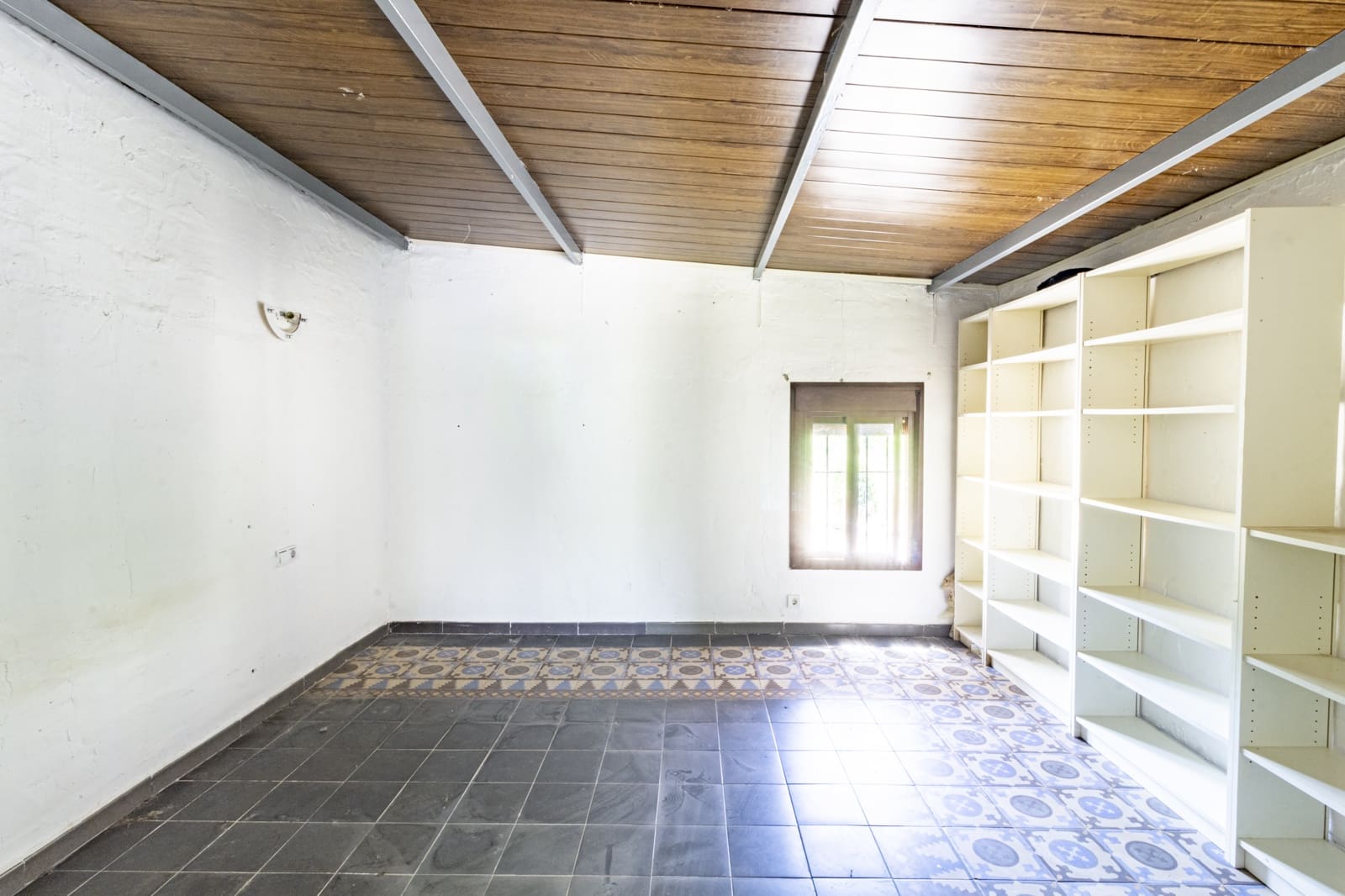 11 soveværelse Finca/Landehus til salg i Guaro med swimmingpool garage - € 780.000 (Ref: 7742096)