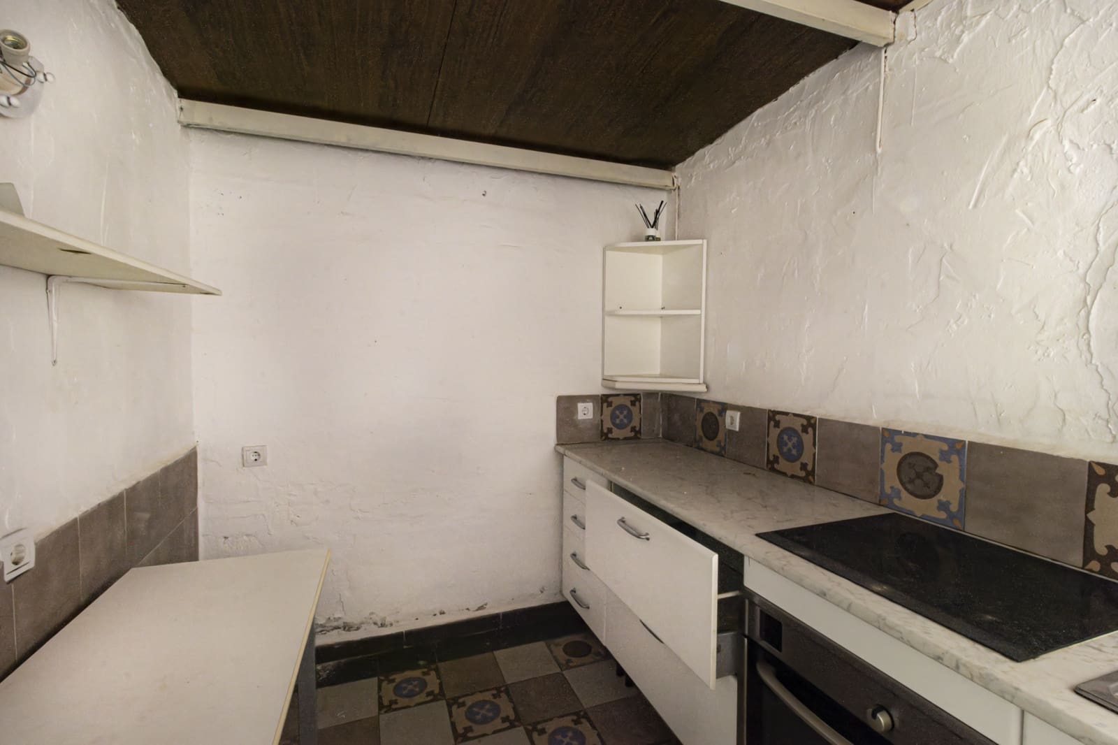 11 soveværelse Finca/Landehus til salg i Guaro med swimmingpool garage - € 780.000 (Ref: 7742096)