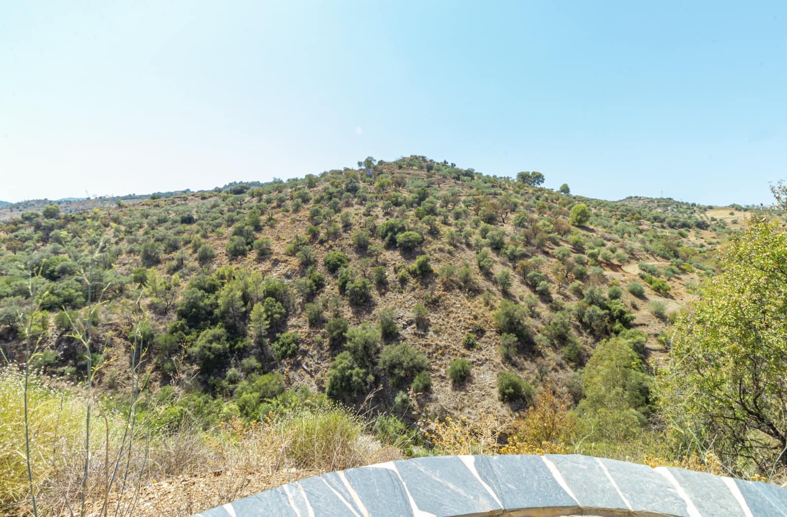 11 soveværelse Finca/Landehus til salg i Guaro med swimmingpool garage - € 780.000 (Ref: 7742096)