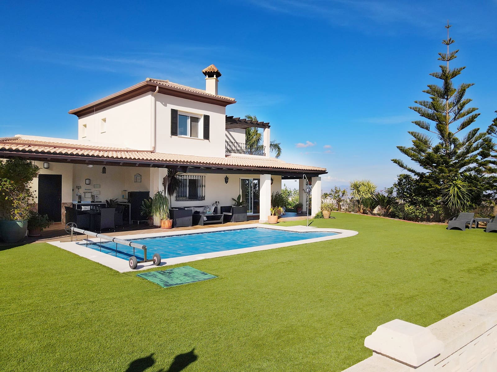 8 soveværelse Finca/Landehus til salg i Monda med swimmingpool garage - € 875.000 (Ref: 8146584)