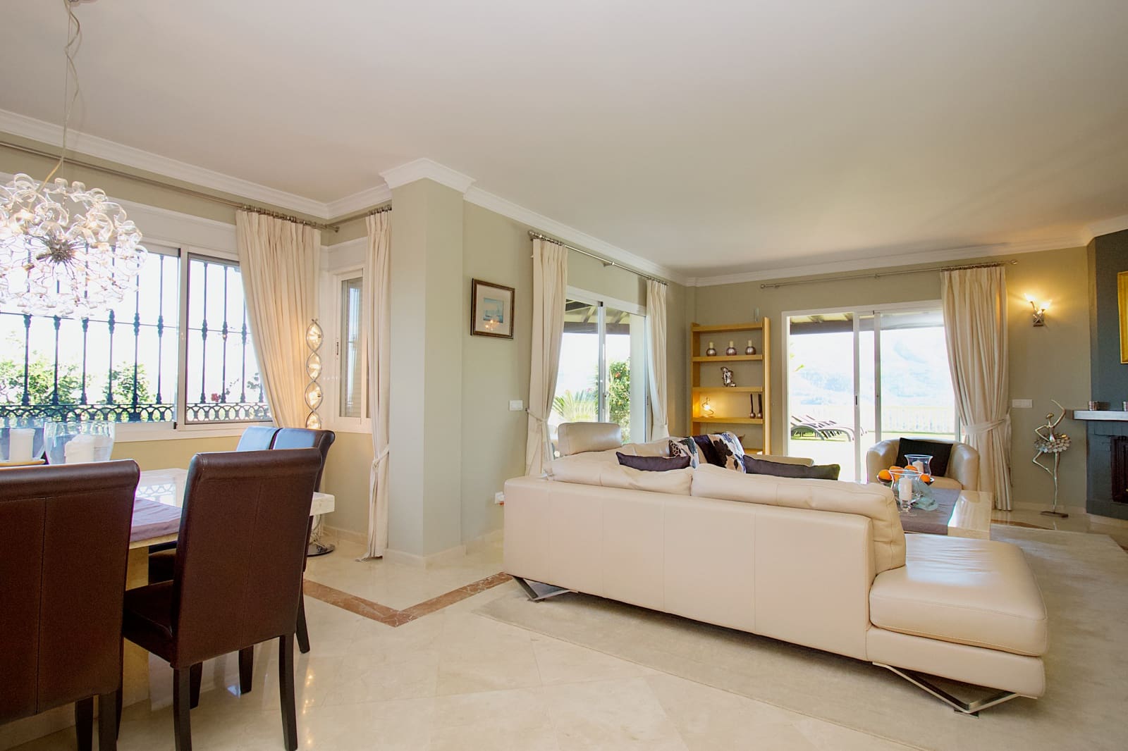 8 soveværelse Finca/Landehus til salg i Monda med swimmingpool garage - € 875.000 (Ref: 8146584)