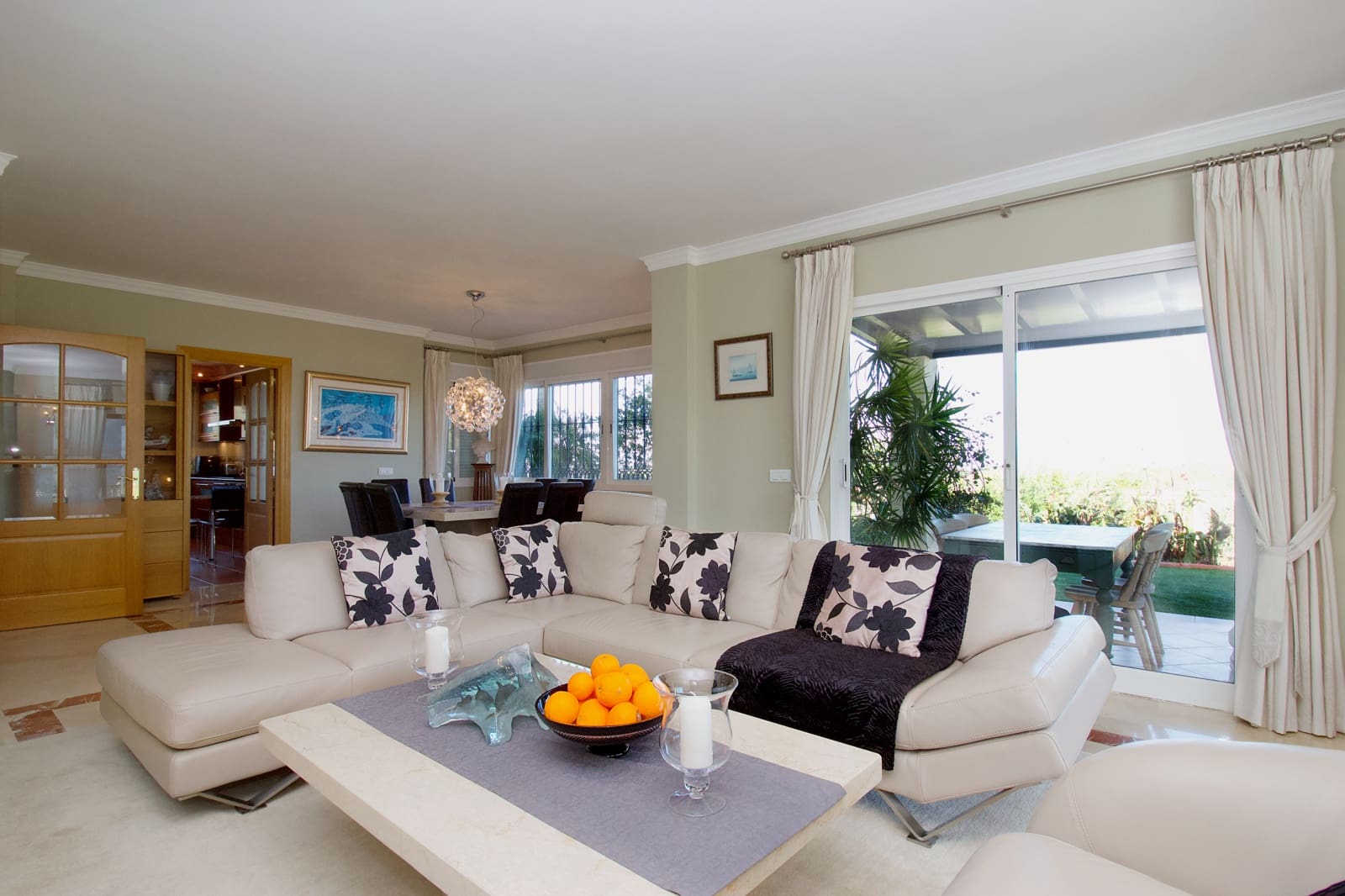 8 soveværelse Finca/Landehus til salg i Monda med swimmingpool garage - € 875.000 (Ref: 8146584)