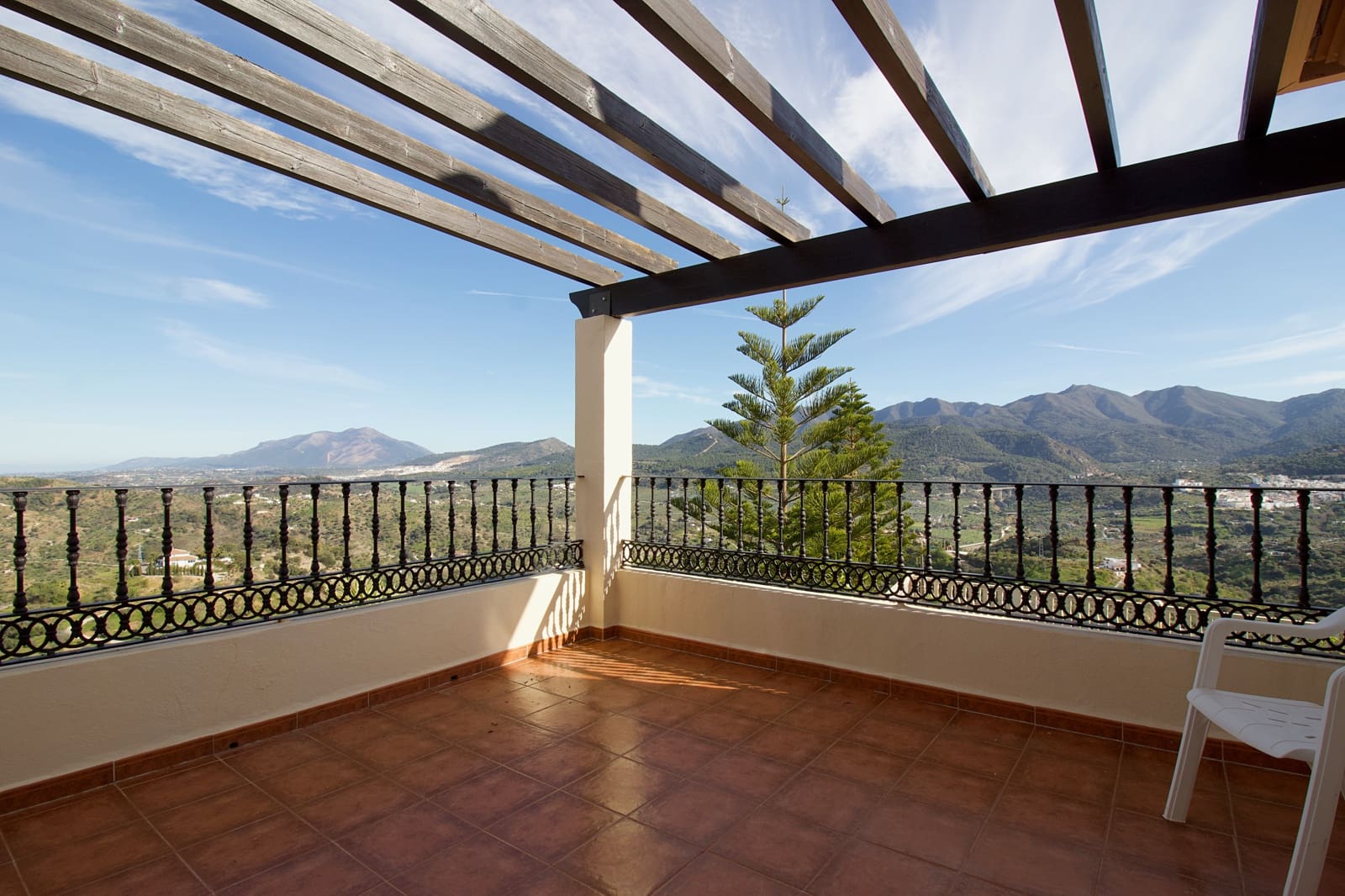 8 soveværelse Finca/Landehus til salg i Monda med swimmingpool garage - € 875.000 (Ref: 8146584)