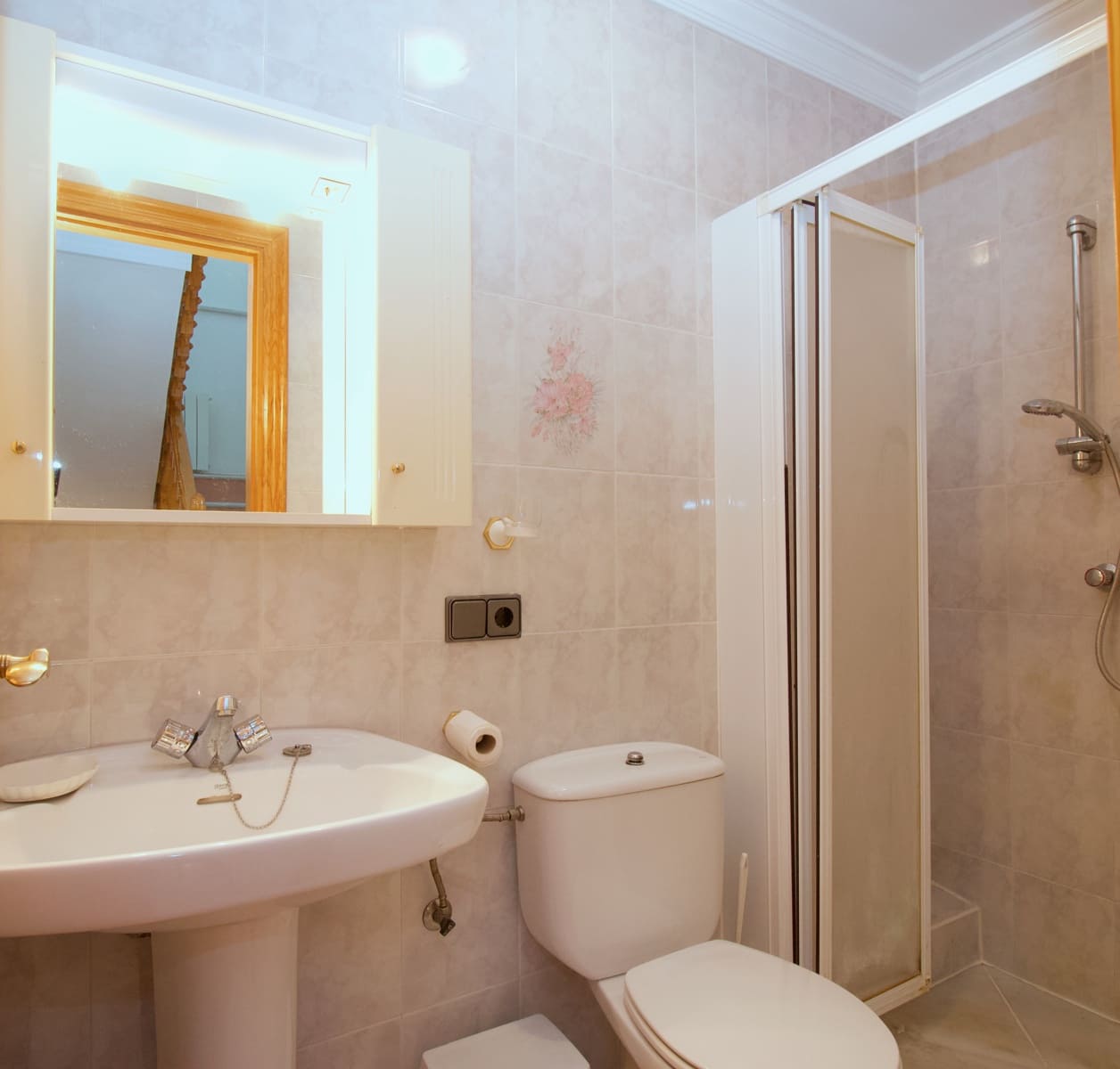 Chalet de 3 habitaciones en Coín en alquiler con piscina garaje - 1.750 € (Ref: 8279415)