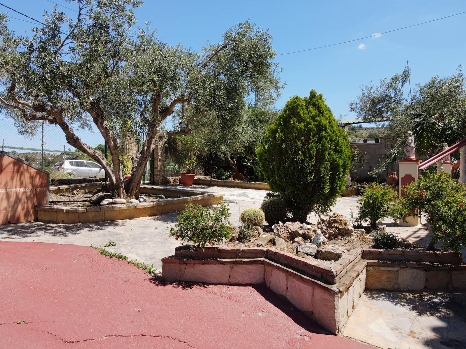 Chalet de 3 habitaciones en Coín en alquiler con piscina garaje - 1.750 € (Ref: 8279415)